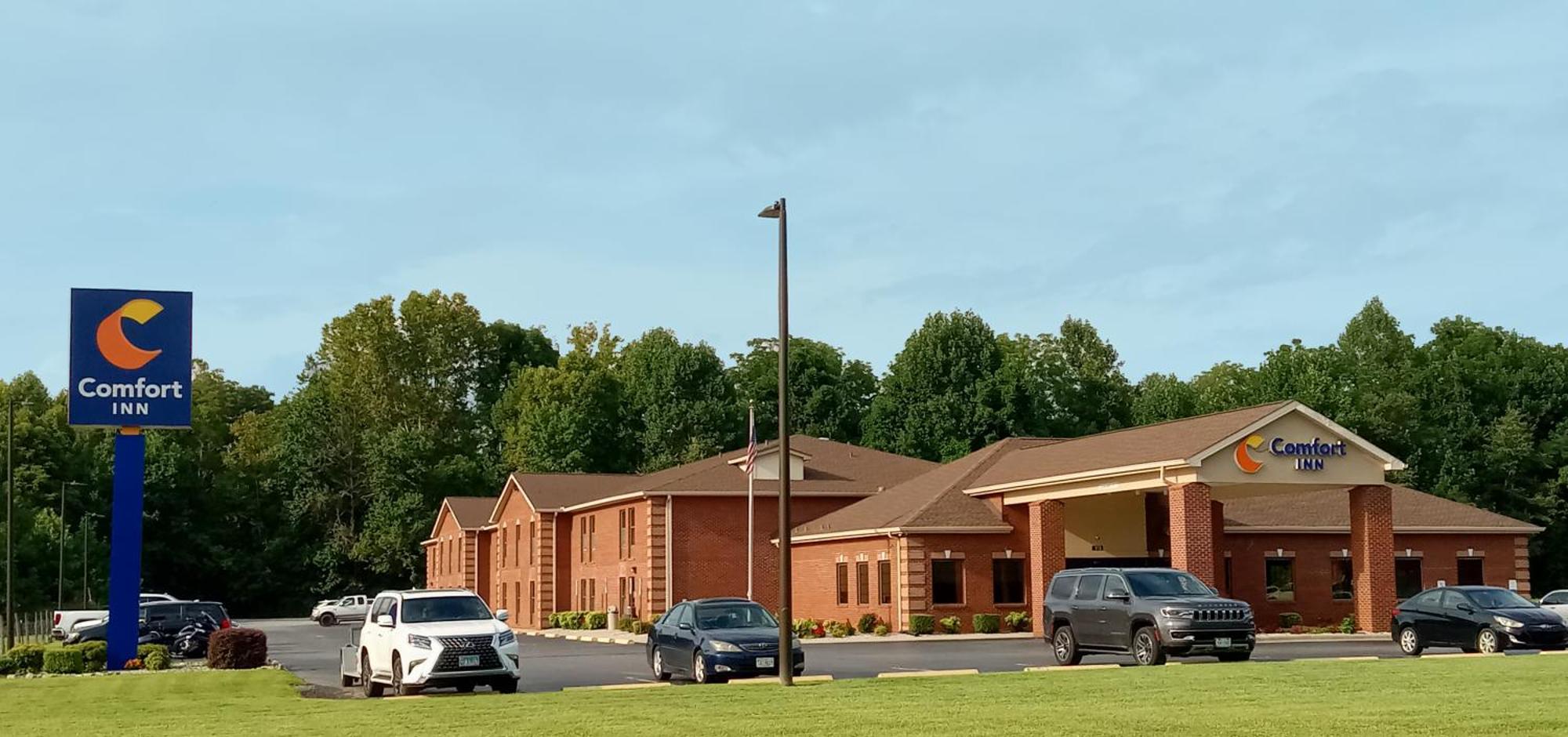 Comfort Inn Near Downtown & Blue Ridge Pkwy Marion Esterno foto