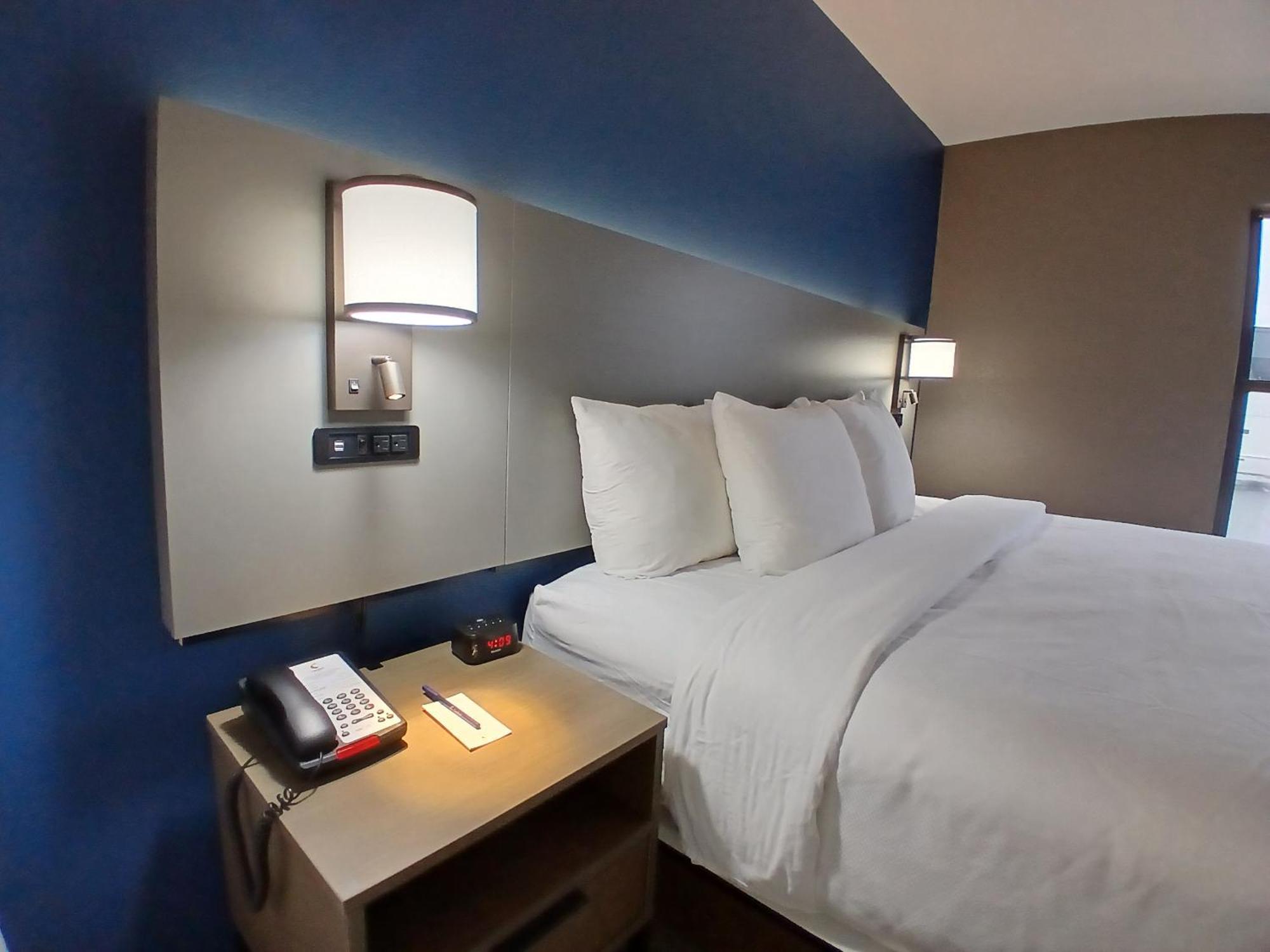 Comfort Inn Near Downtown & Blue Ridge Pkwy Marion Esterno foto