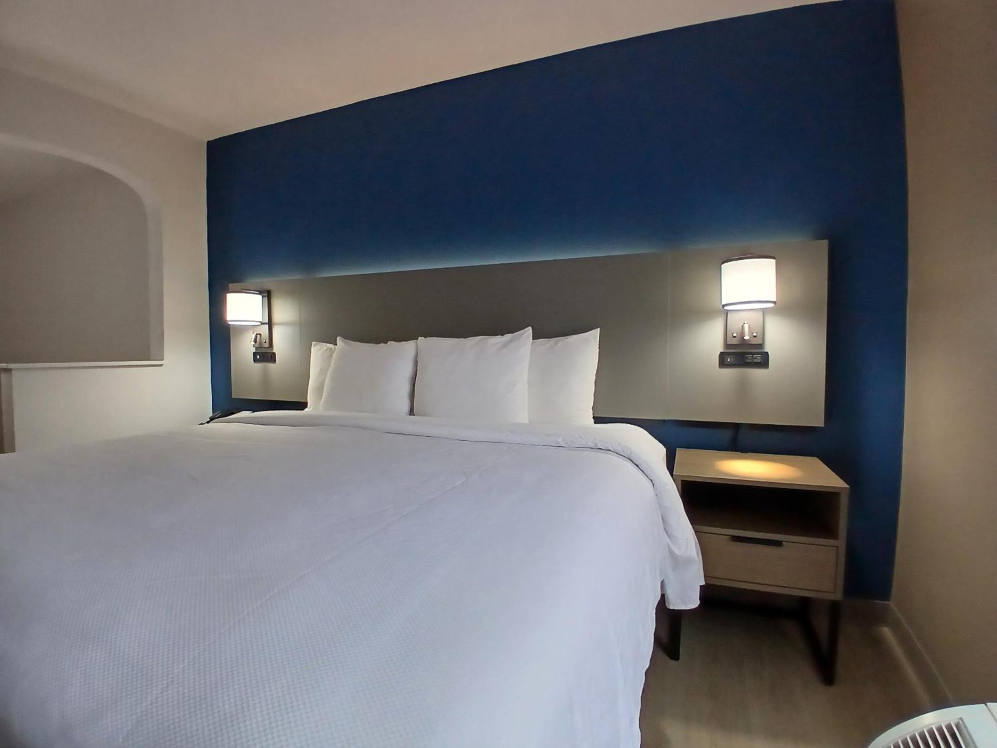 Comfort Inn Near Downtown & Blue Ridge Pkwy Marion Esterno foto
