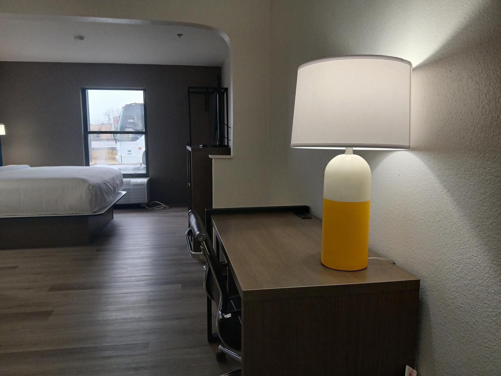 Comfort Inn Near Downtown & Blue Ridge Pkwy Marion Esterno foto