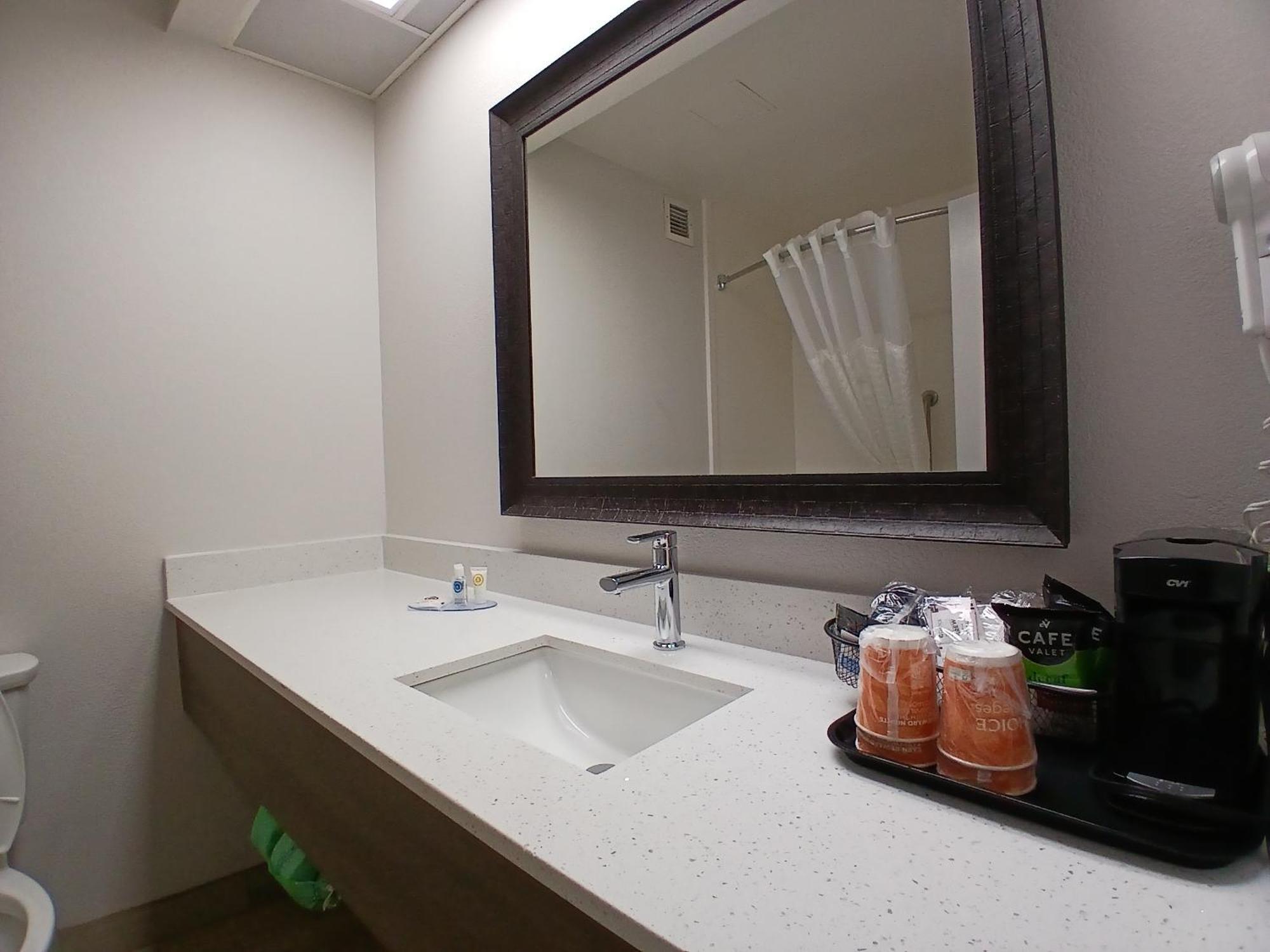 Comfort Inn Near Downtown & Blue Ridge Pkwy Marion Esterno foto