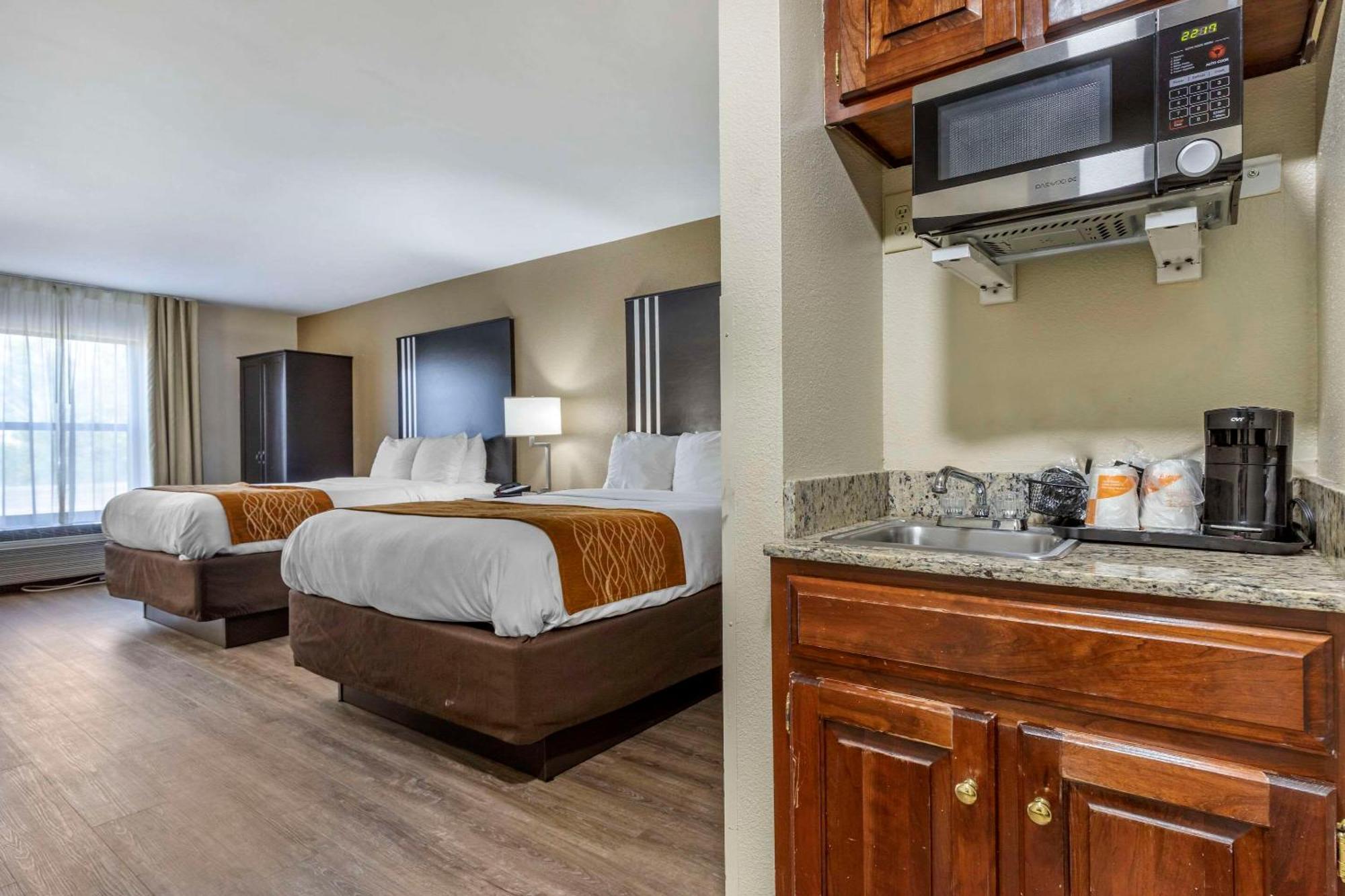 Comfort Inn Near Downtown & Blue Ridge Pkwy Marion Esterno foto