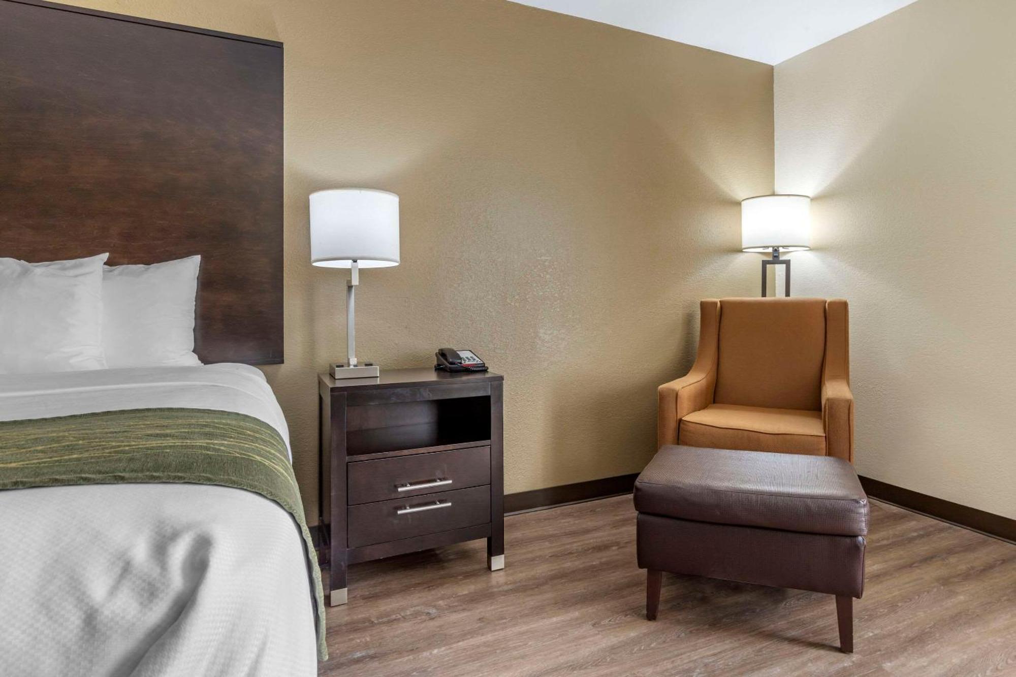 Comfort Inn Near Downtown & Blue Ridge Pkwy Marion Esterno foto