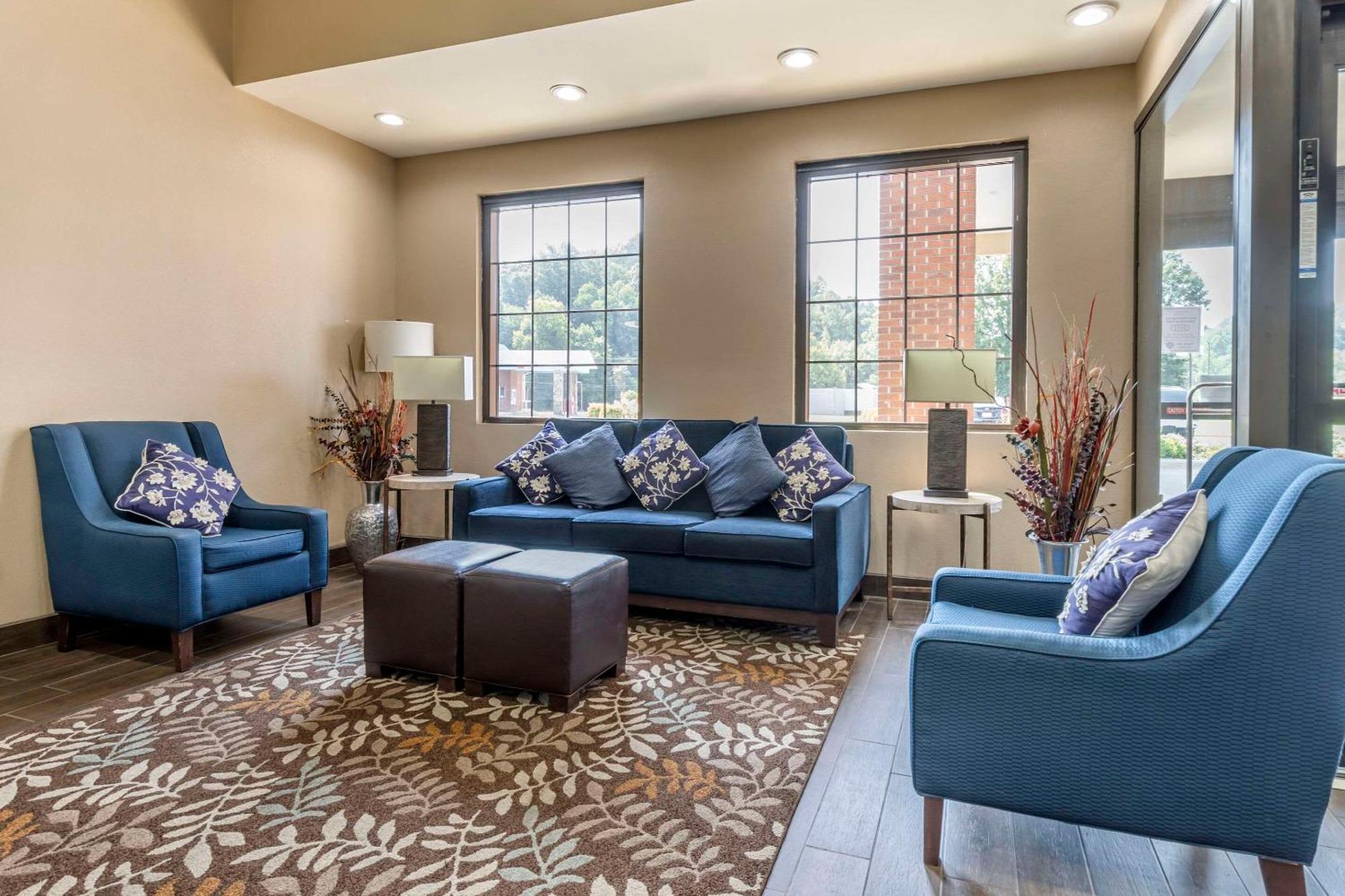 Comfort Inn Near Downtown & Blue Ridge Pkwy Marion Esterno foto