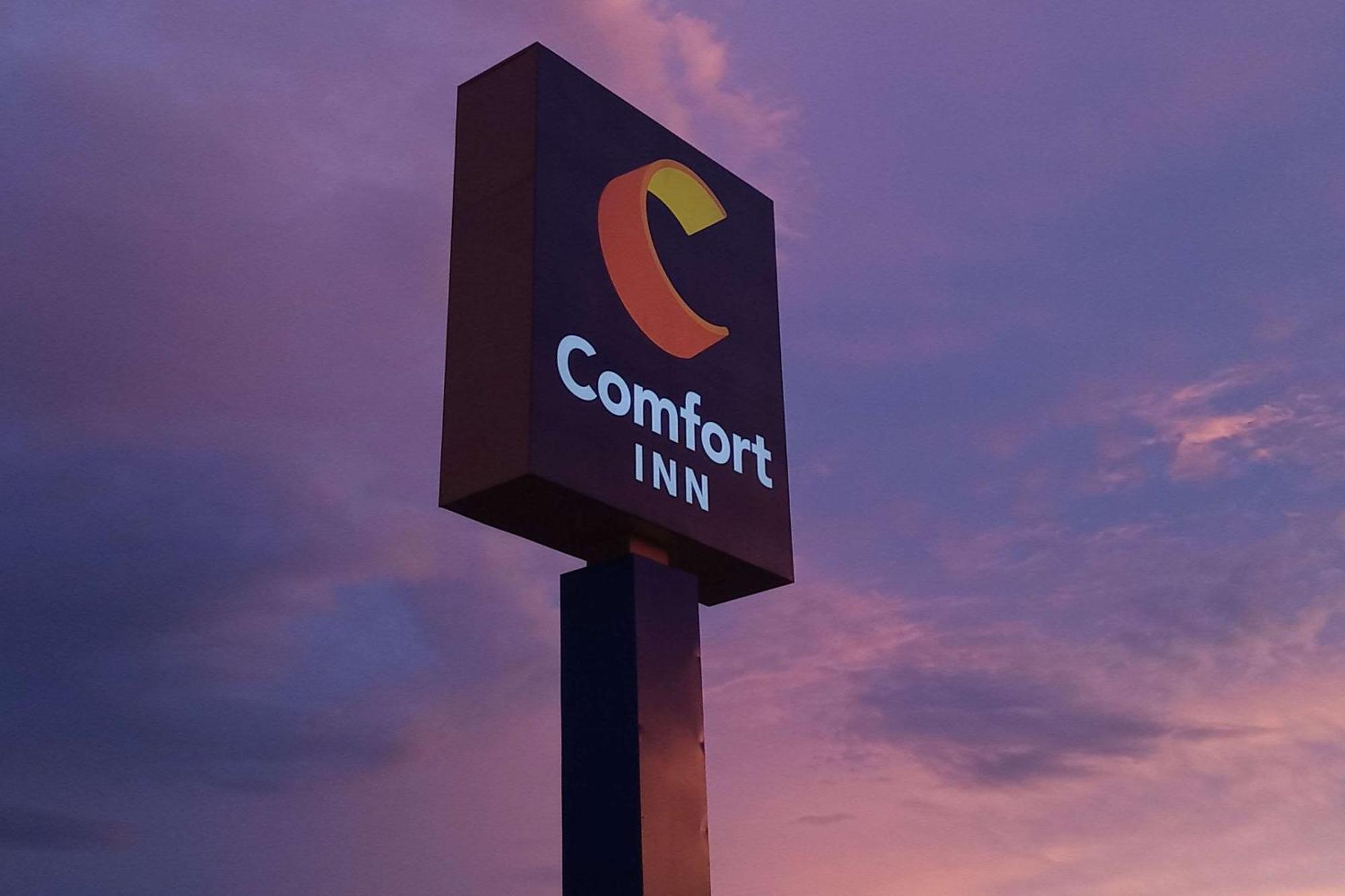 Comfort Inn Near Downtown & Blue Ridge Pkwy Marion Esterno foto