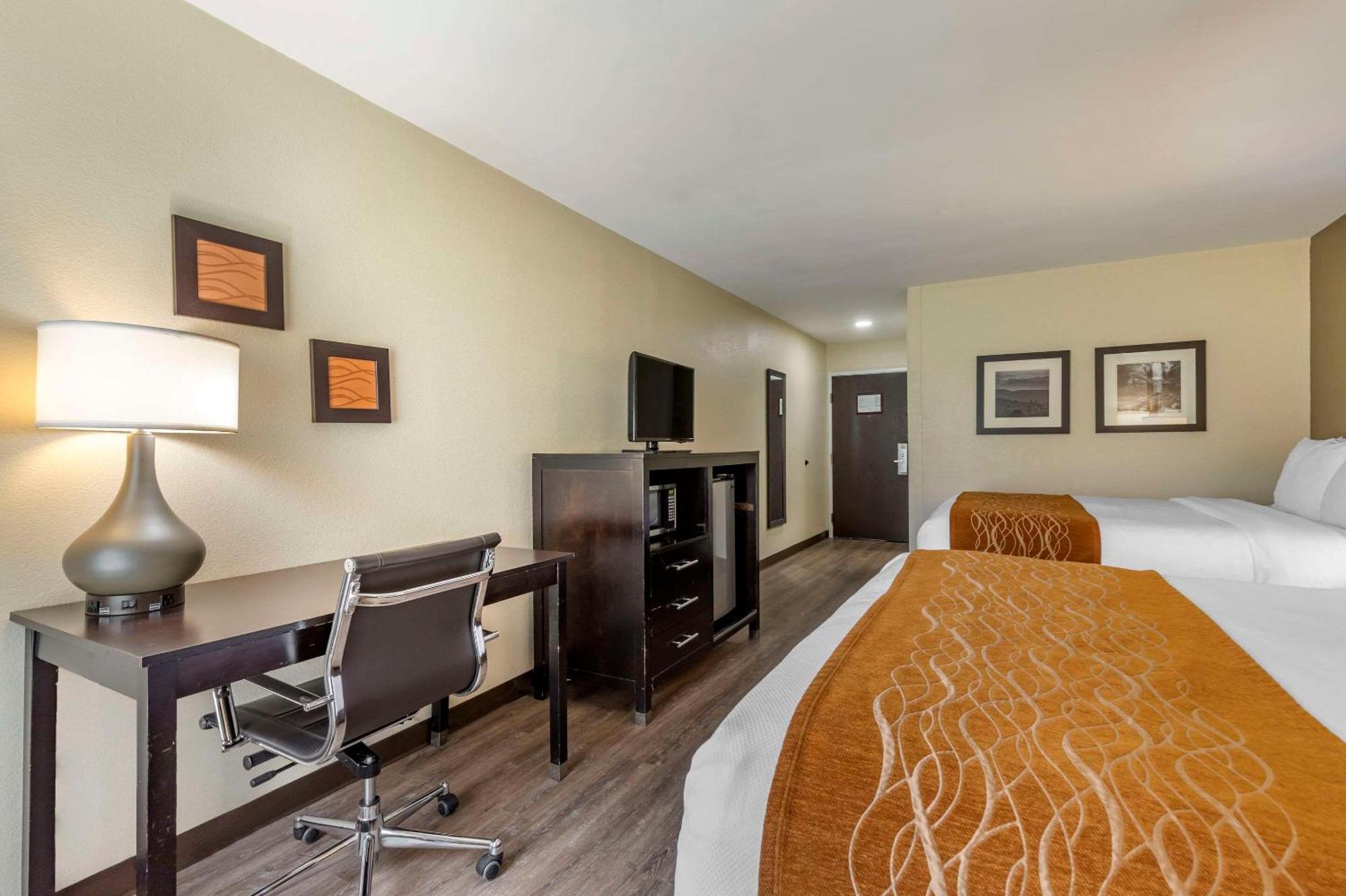 Comfort Inn Near Downtown & Blue Ridge Pkwy Marion Esterno foto