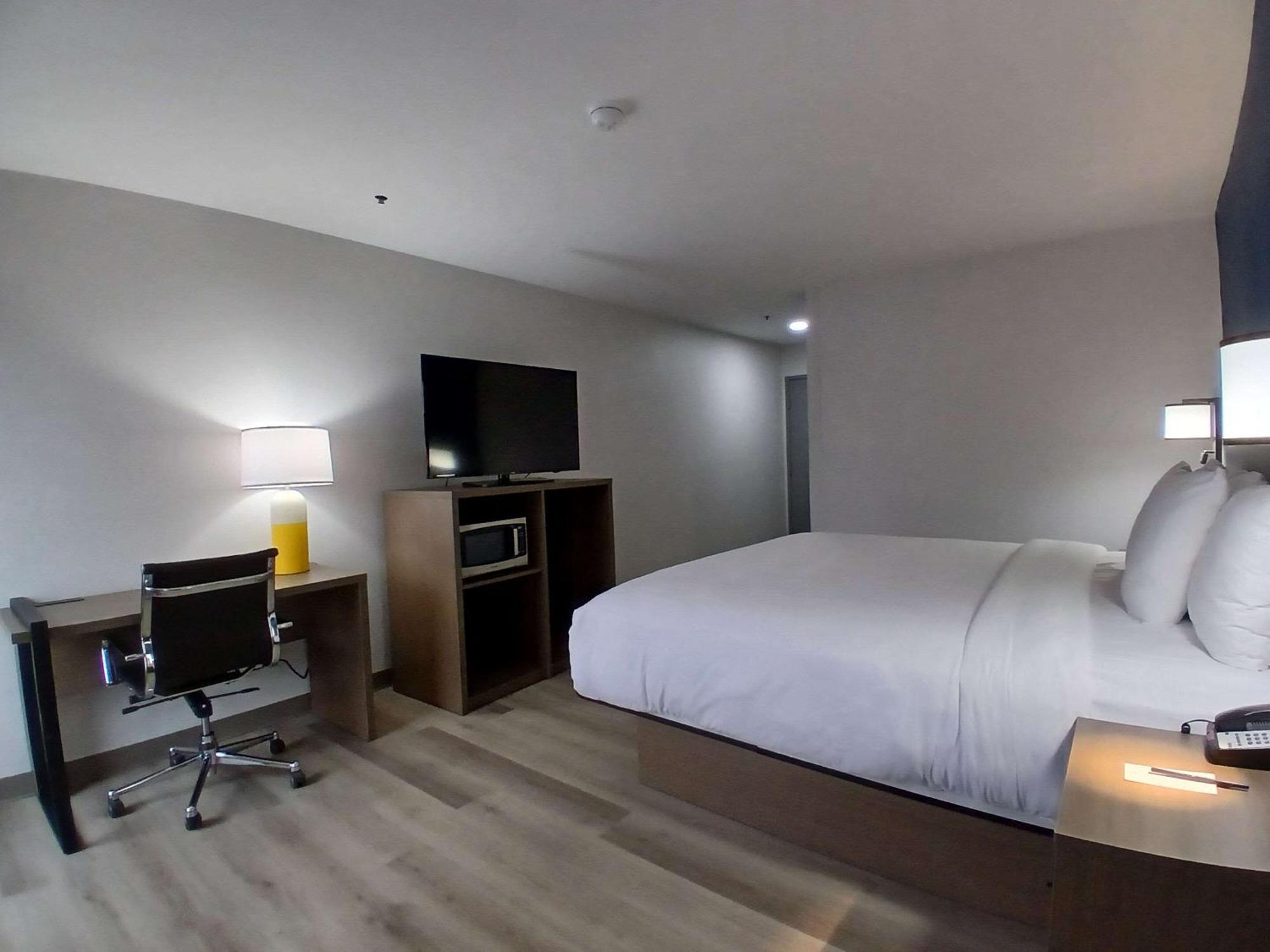Comfort Inn Near Downtown & Blue Ridge Pkwy Marion Esterno foto