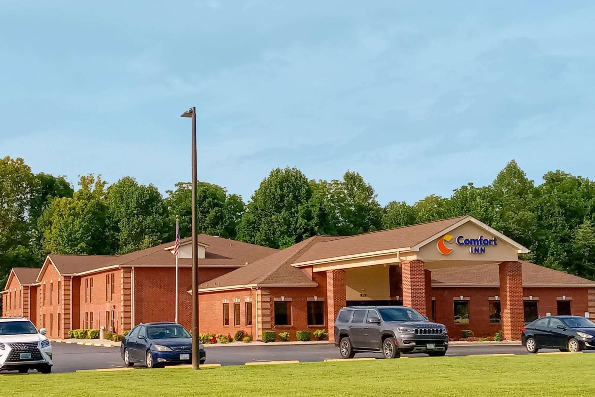 Comfort Inn Near Downtown & Blue Ridge Pkwy Marion Esterno foto