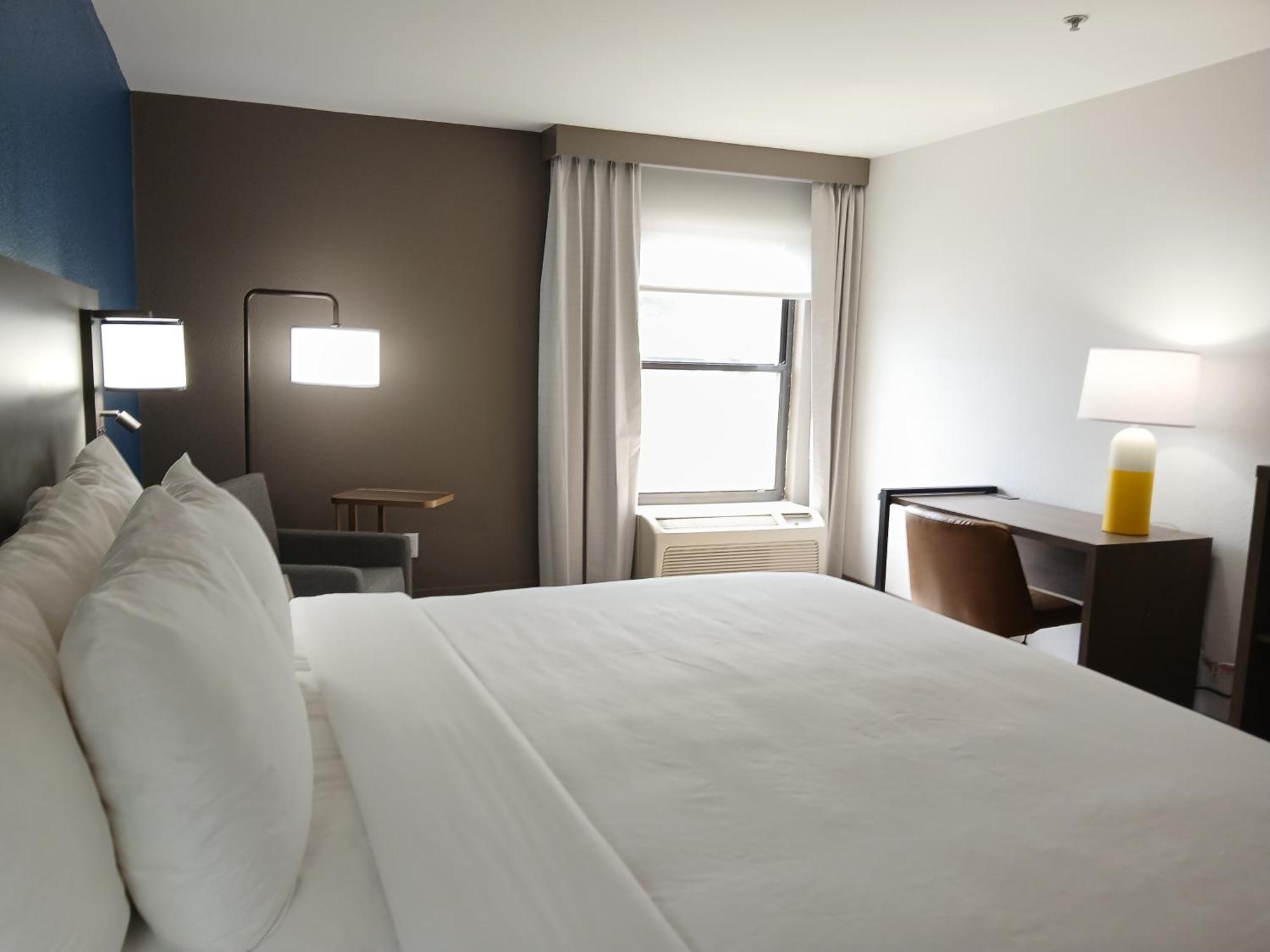 Comfort Inn Near Downtown & Blue Ridge Pkwy Marion Esterno foto
